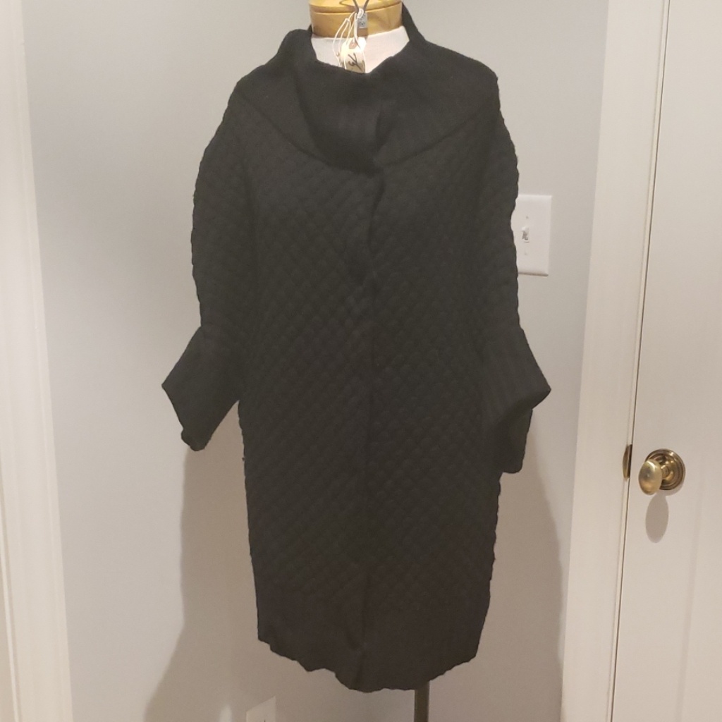 New Lavia 100% Wool Cocoon Sweater